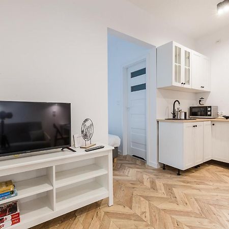 Апартаменты Apartament Na Plantach Леско Экстерьер фото