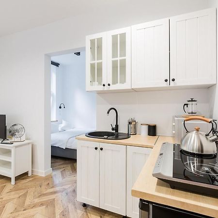 Апартаменты Apartament Na Plantach Леско Экстерьер фото