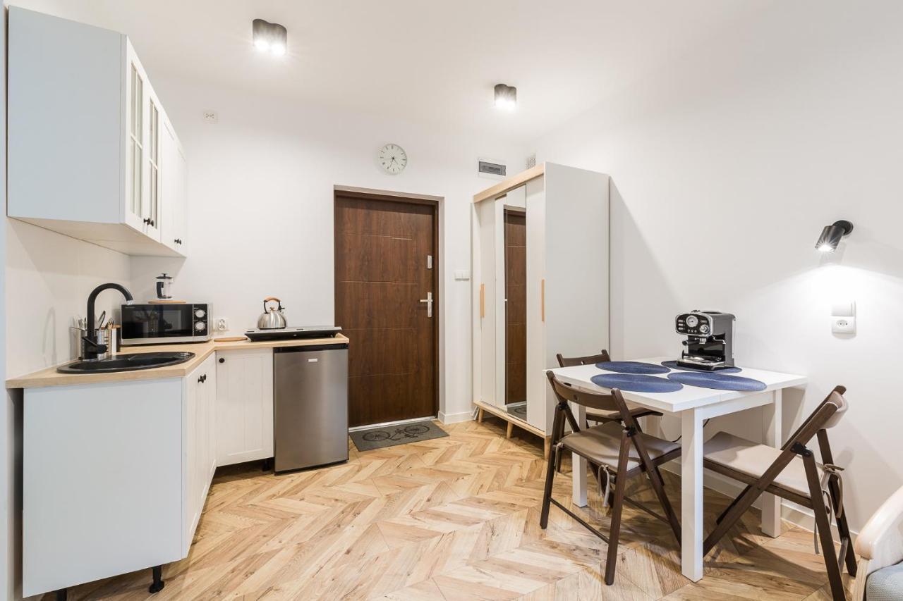 Апартаменты Apartament Na Plantach Леско Экстерьер фото